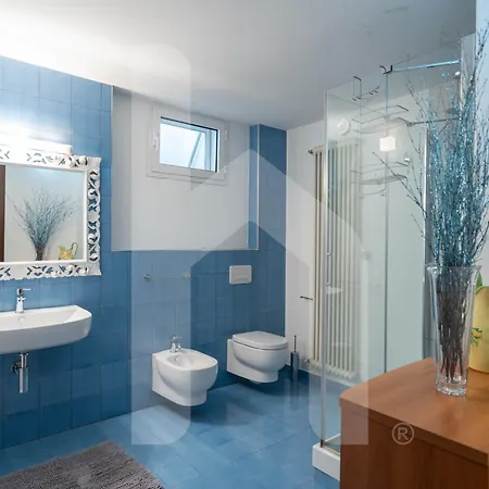 Homiday - Villino Dei Poeti Apartment *