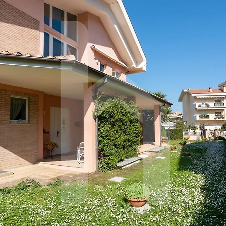 Homiday - Villino Dei Poeti * Pineto