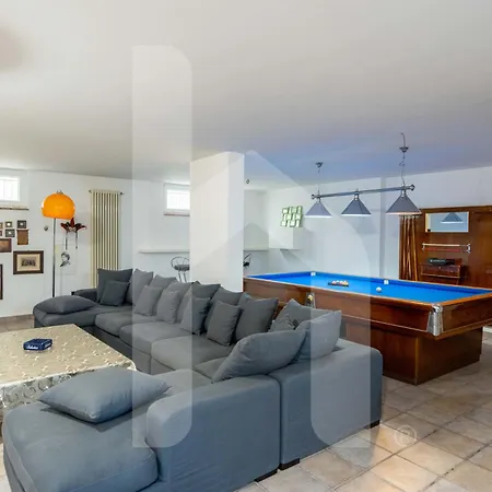 Homiday - Villino Dei Poeti Apartment Pineto