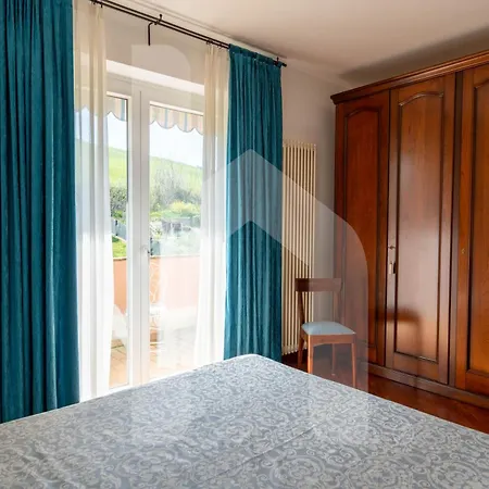 Homiday - Villino Dei Poeti Apartment Pineto