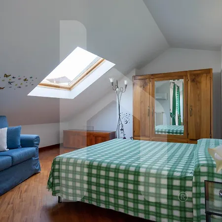 Apartament Homiday - Villino Dei Poeti Pineto