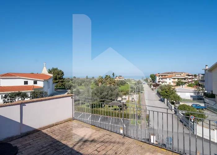 Homiday - Villino Dei Poeti * Pineto