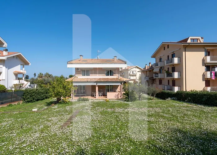 Homiday - Villino Dei Poeti Apartamento Pineto