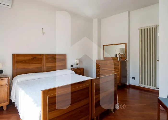 Apartamento Homiday - Villino Dei Poeti Pineto